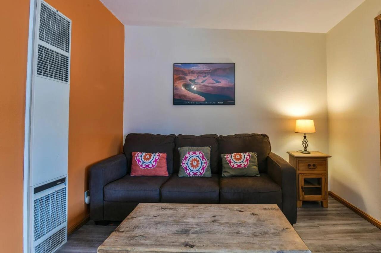 Cozy Adventure Pad Near Downtown - Rose Tree 2 Villa Moab Buitenkant foto