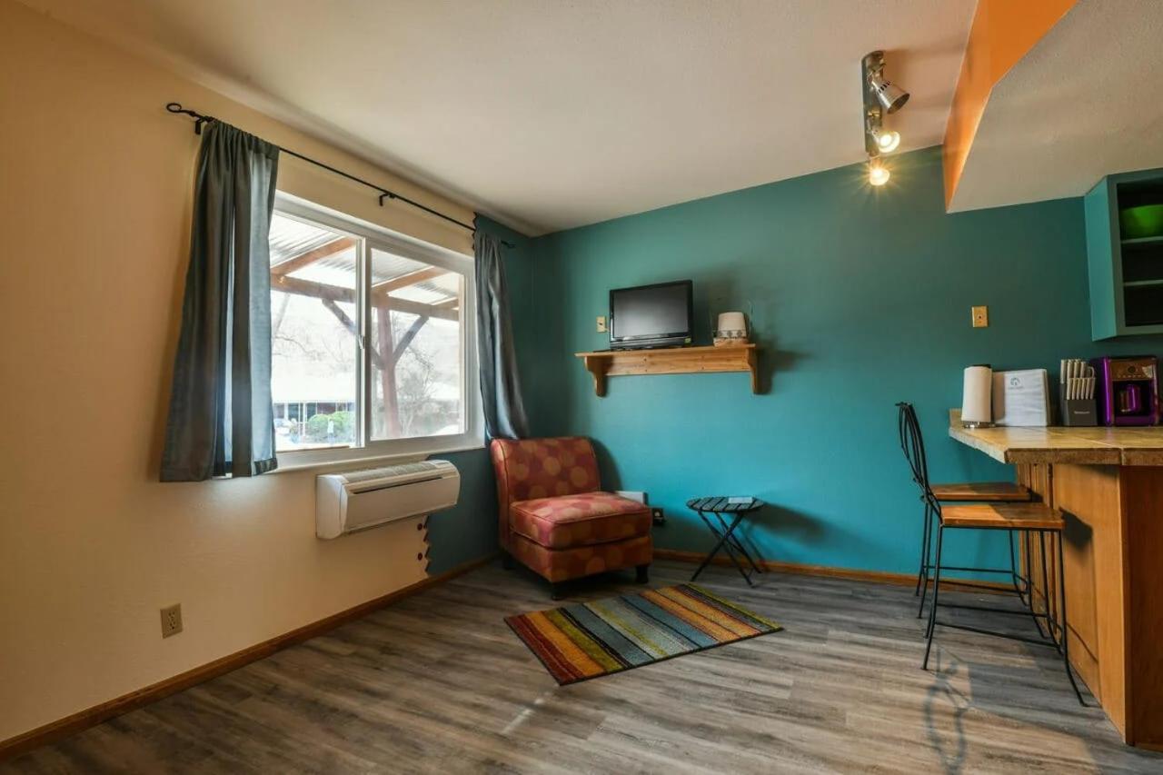Cozy Adventure Pad Near Downtown - Rose Tree 2 Villa Moab Buitenkant foto