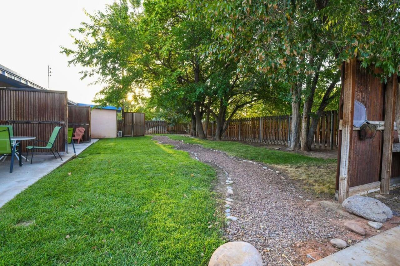 Cozy Adventure Pad Near Downtown - Rose Tree 2 Villa Moab Buitenkant foto